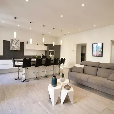 Apartment Chic 4 Room Apartment In The Heart Of Cannes Amazing Terrace! *