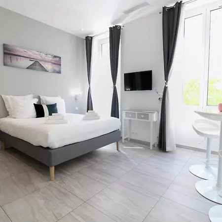 Apartment Chic 4 Room Apartment In The Heart Of Cannes Amazing Terrace!