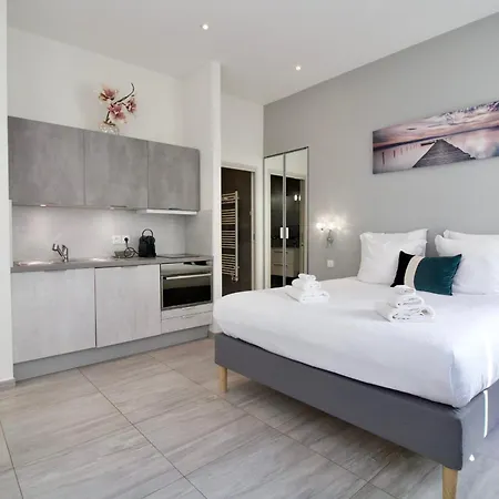 Chic 4 Room Apartment In The Heart Of Cannes Amazing Terrace! *