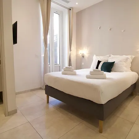 Chic 4 Room Apartment In The Heart Of Cannes Amazing Terrace!