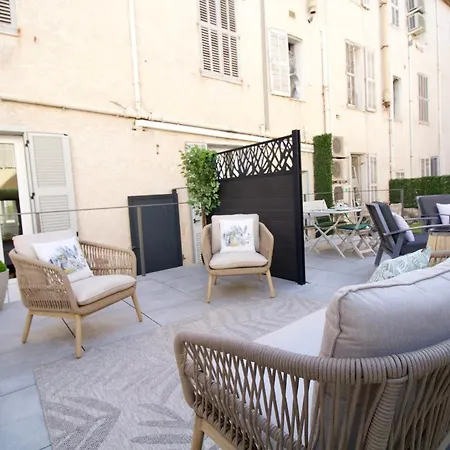 Chic 4 Room Apartment In The Heart Of Cannes Amazing Terrace! Apartment Cannes