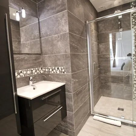 Apartment Chic 4 Room Apartment In The Heart Of Cannes Amazing Terrace! Cannes